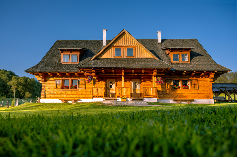 cabin-summer-exterior