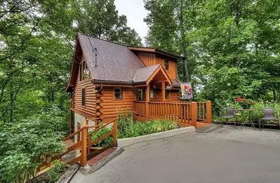 Pigeon Forge Honeymoon Cabin rental offering privacy and luxurious accommodations. A true hidden gem.